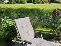 Liege im Garten.JPEG